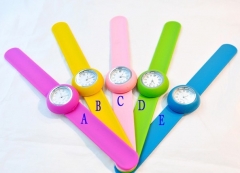 Una variedad de formas y colores relojes lindo y relojes de alta calidad para los niños